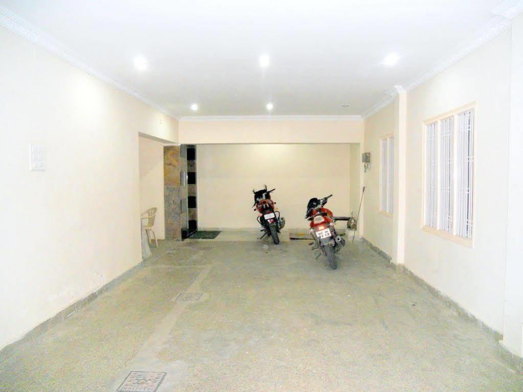 Hotel Sahasra Residency Tirupati Eksteriør billede